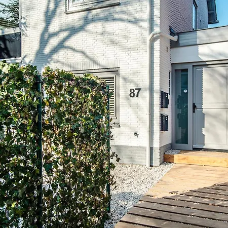 Marley's Beachhouse - Luxury Guest With Balcony