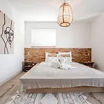 Marley's Beachhouse - Luxury Guest With Balcony Gasthuis 3*