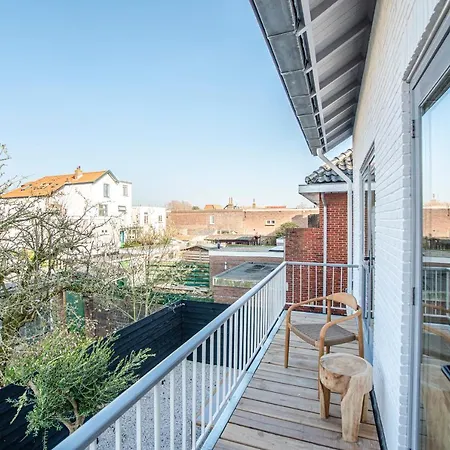 Guest house Marley's Beachhouse - Luxury Guest With Balcony Zandvoort