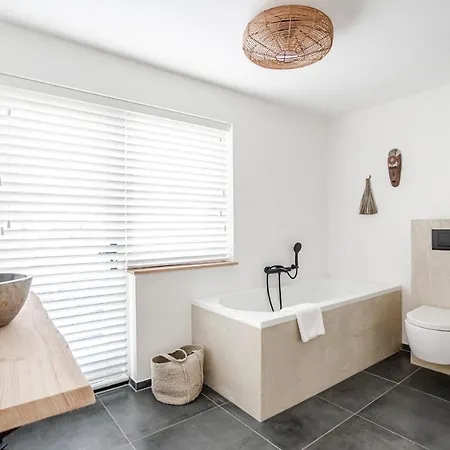 Guest house Marley's Beachhouse - Luxury Guest With Balcony Zandvoort