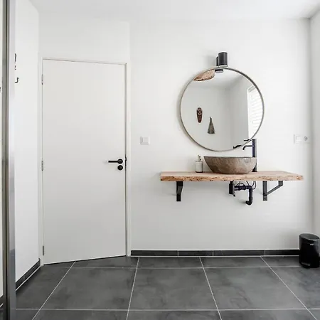 Marley's Beachhouse - Luxury Guest With Balcony Penzion 3*