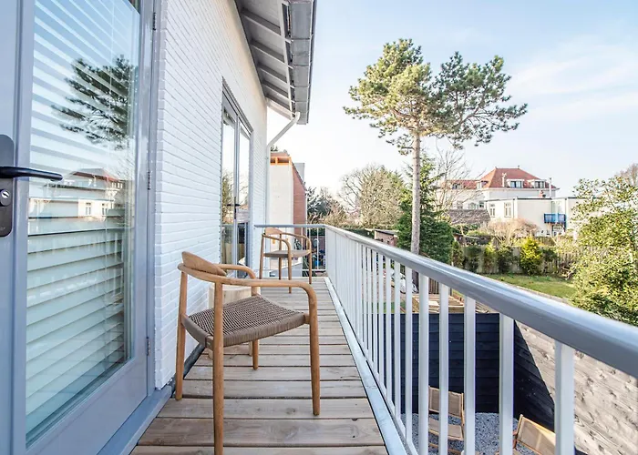Marley's Beachhouse - Luxury Guest With Balcony Pensionat Zandvoort