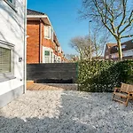 Marley's Beachhouse - Luxury Guest With Balcony 3*